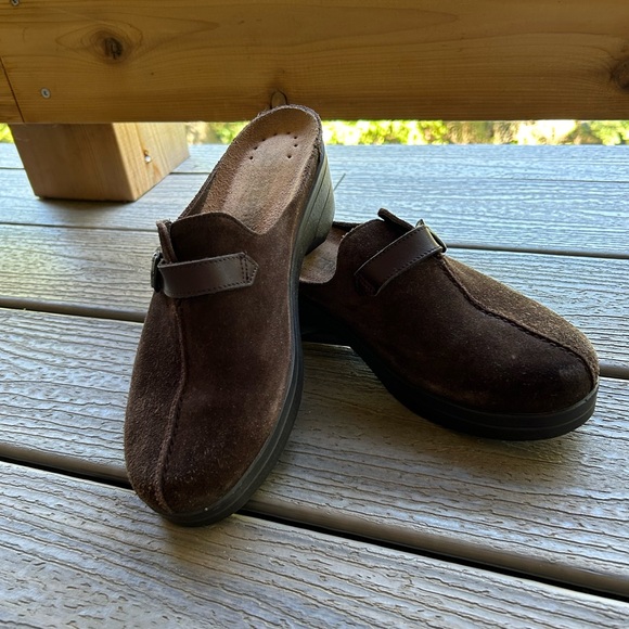 Mephisto Suede Mules/Clogs - Picture 6 of 6